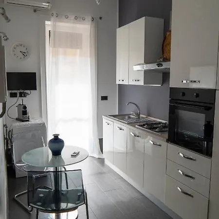Apartment Beautiful Floral On Navigli Milan