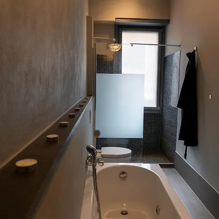 Beautiful Floral On Navigli Apartment *
